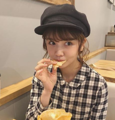 大势微卷发就要搭配帽子！营造蓬松自然感的帽子术 美美日记,meimeiriji.com