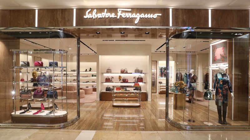 走进店内就宛如来到品牌发源地佛罗伦斯！Salvatore Ferragamo新光三越中港店盛大开幕 美美日记,meimeiriji.com
