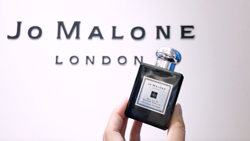 Jo Malone London黑瓶2020年新香「香根草与黄金梵尼兰」，宛如午后一杯焦糖奶茶混合薰衣草的慵懒香气 美美日记,meimeiriji.com