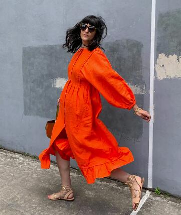 00134bc5-800.webp.jpg 这位艺术家承诺将自己的衣服缝整整一年,作为一种自我护理的方式 美美日记,meimeiriji.com