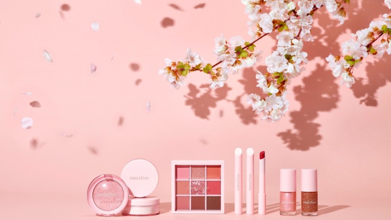 innisfree 2020济州严选系列是超梦幻「樱花」主题，经典热卖蜜粉还推出樱花限定版，带有樱花香也太浪漫 美美日记,meimeiriji.com