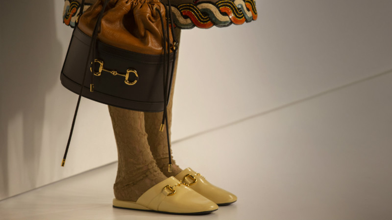 5E739DC068AC61584635328.jpeg 穿越60年的灵魂元素「马衔链」 经典轮回再进化:Gucci Horsebit 系列 美美日记,meimeiriji.com