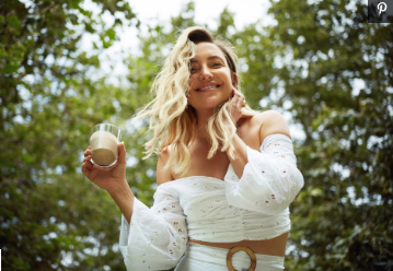 凯特·哈德森（Kate Hudson）刚刚推出了一系列补品-她发誓这是她发光的皮肤的秘密 美美日记,meimeiriji.com