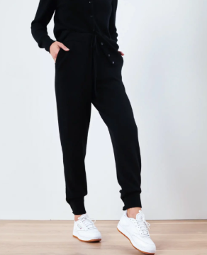 我终于试穿羊绒慢跑裤,可惜再也不能穿常规的运动裤了 美美日记,meimeiriji.com