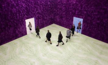 PRADA 2021秋冬女装大秀重磅登场！Raf Simons X Miuccia Prada 再次联手打造创意满点的视觉飨宴 美美日记,meimeiriji.com